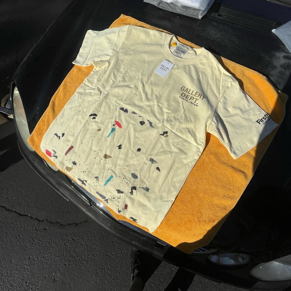 Gallery dept tee
